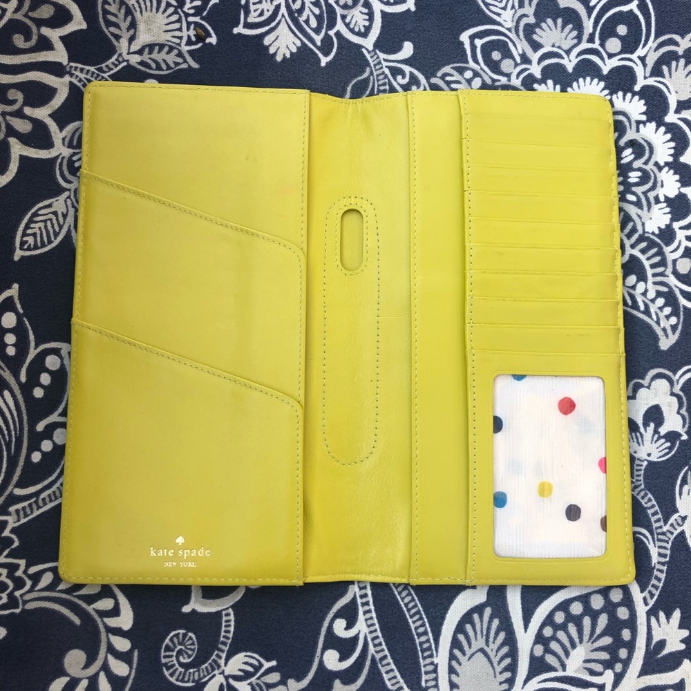 SOLD Kate spade Wallet